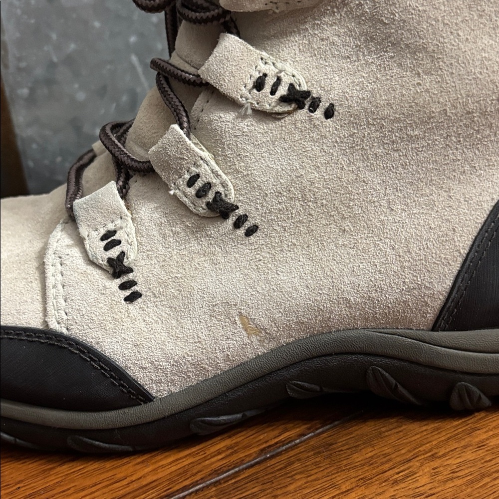 Price drop! Patagonia Stubai Waterproof Chanterelle Boots - Picture 16 of 16